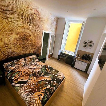 Urban Chic Suite Toledo Napoli Esterno foto